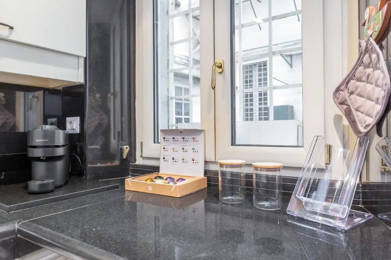 Trastevere San Calisto 3 Bdr Apartment Rome 0*,  Italy